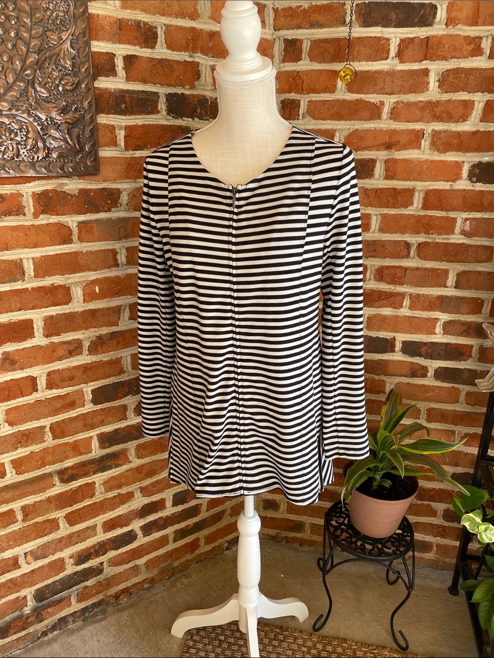 Soft Surroundings high low tunic top, size S, front zip